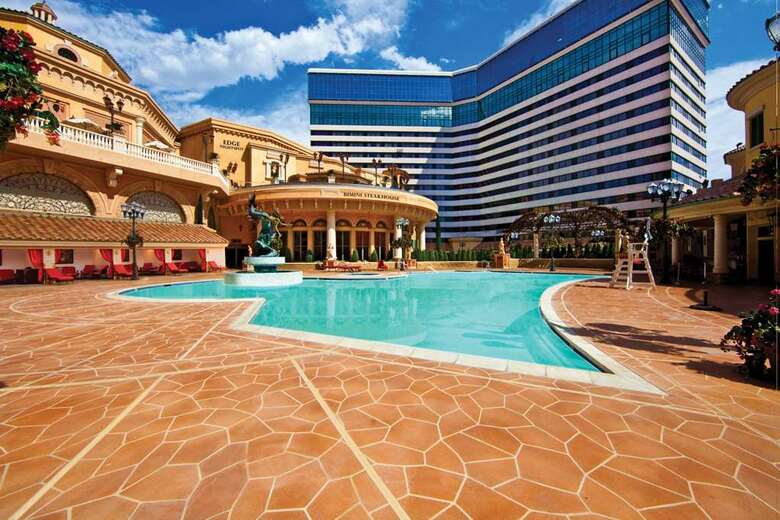 Hotel Peppermill Resort  Casino