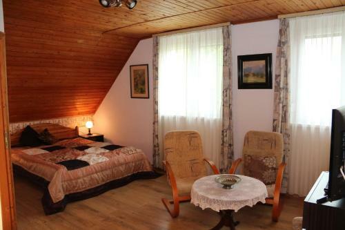 Hostal Bacchus Guesthouse