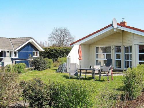 Three-bedroom Holiday Home In Gr�mitz 10