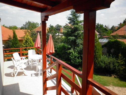 4 �vszak Apartman