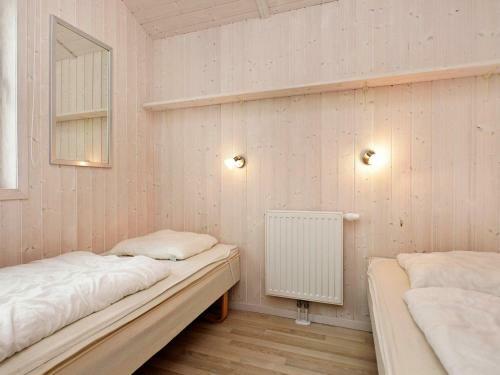 Two-bedroom Holiday Home In Gr�mitz 25