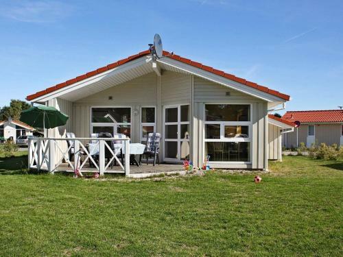 Three-bedroom Holiday Home In Gr�mitz 20