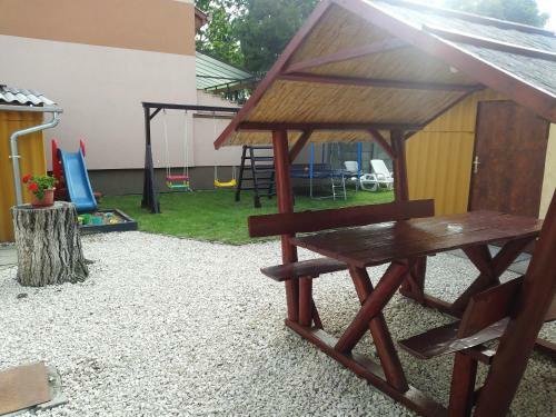 Sziv�rv�ny Apartman