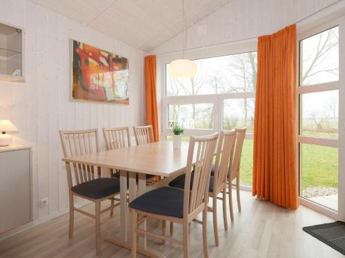 Three-bedroom Holiday Home In Gr�mitz 17