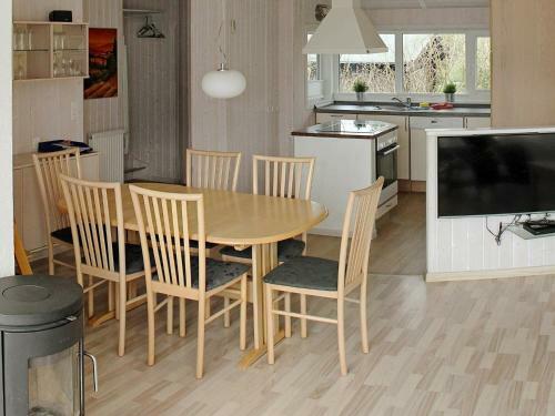 Three-bedroom Holiday Home In Gr�mitz 1