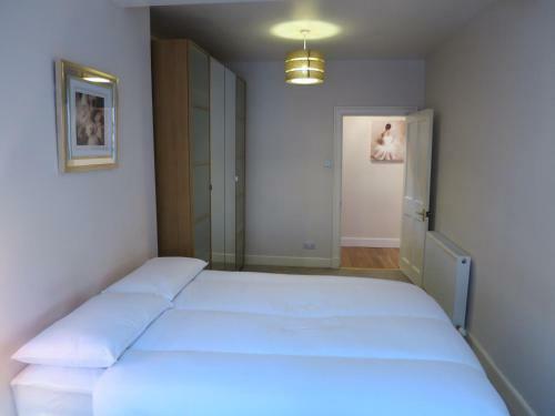 Buccleuch Street Apartment