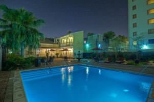 Avenue Plaza Hotel