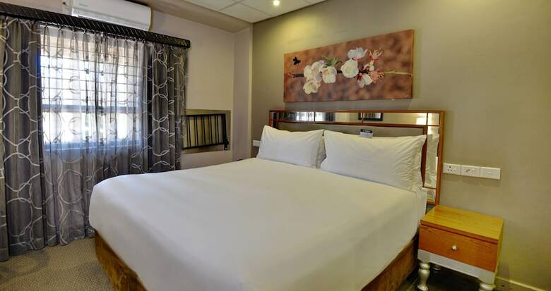 Hotel Protea Manor (.)