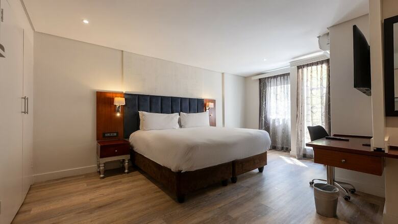 Hotel Protea Manor (.)