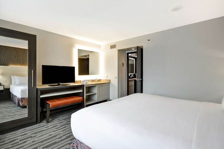 Hotel Embassy Suites Charlotte
