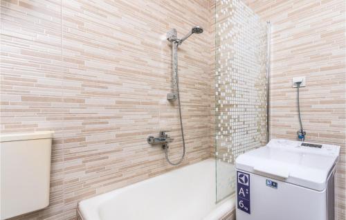 Three-bedroom Apartment Krk With Sea View 03