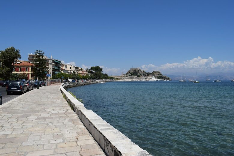 Garitsa Bay Apartment