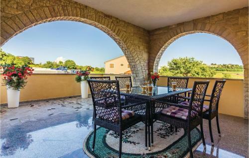 Two-bedroom Apartment Pula 04