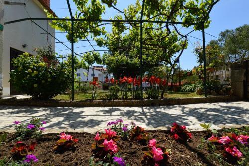 Four-bedroom Apartment In Stinjan I