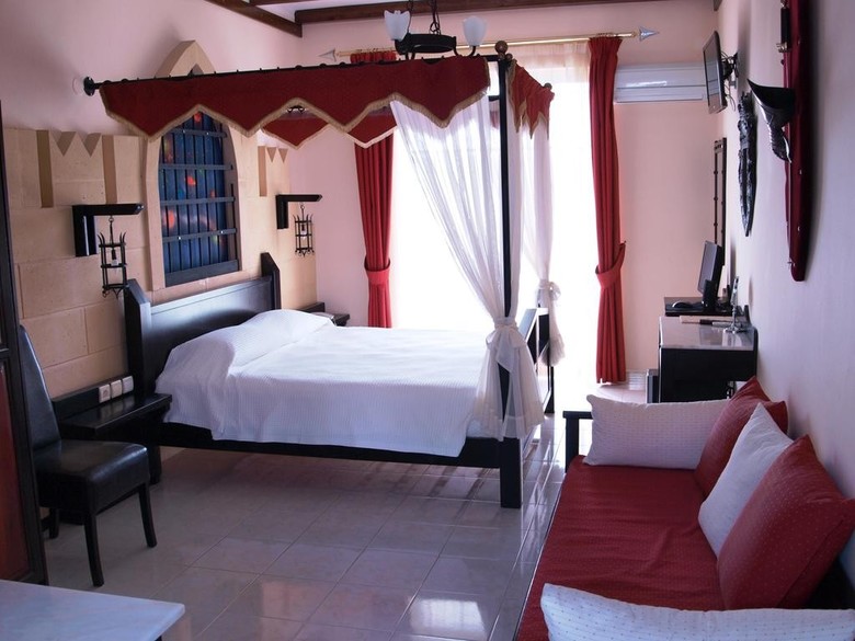 Apartamentos Castello Di Cavalieri Suites