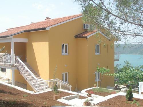 Apartments Kosic Trget