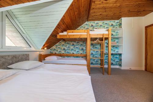 Hostal A.v. Namai