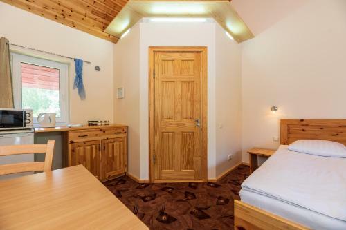 Hostal A.v. Namai