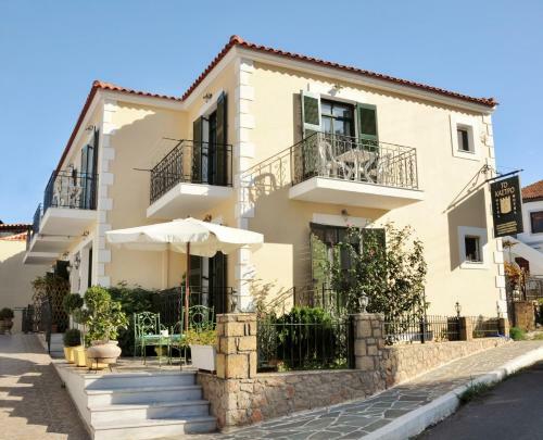 Aparthotel To Kastro