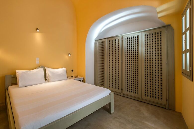Apartamentos Filotimo Cave Houses