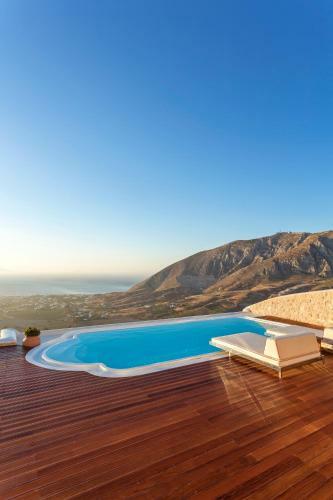 Kamini Santorini Villas