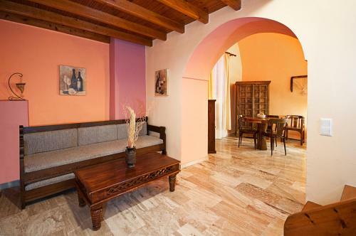 Hostal Donna's House Santorini