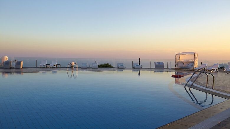 Orizontes Hotel & Villas