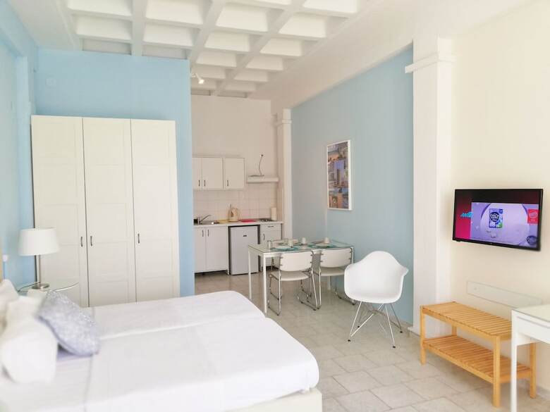 Hostal Homely Studios