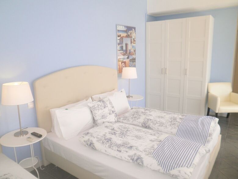 Hostal Homely Studios