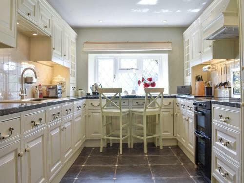 Oak Tree Cottage II