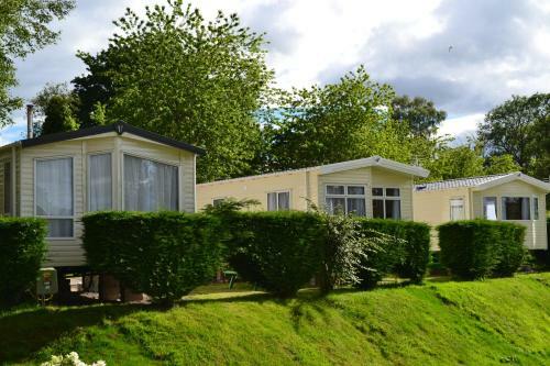 Deeside Holiday Park