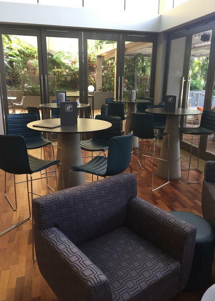 Mercure Hotel Harbourside Cairns