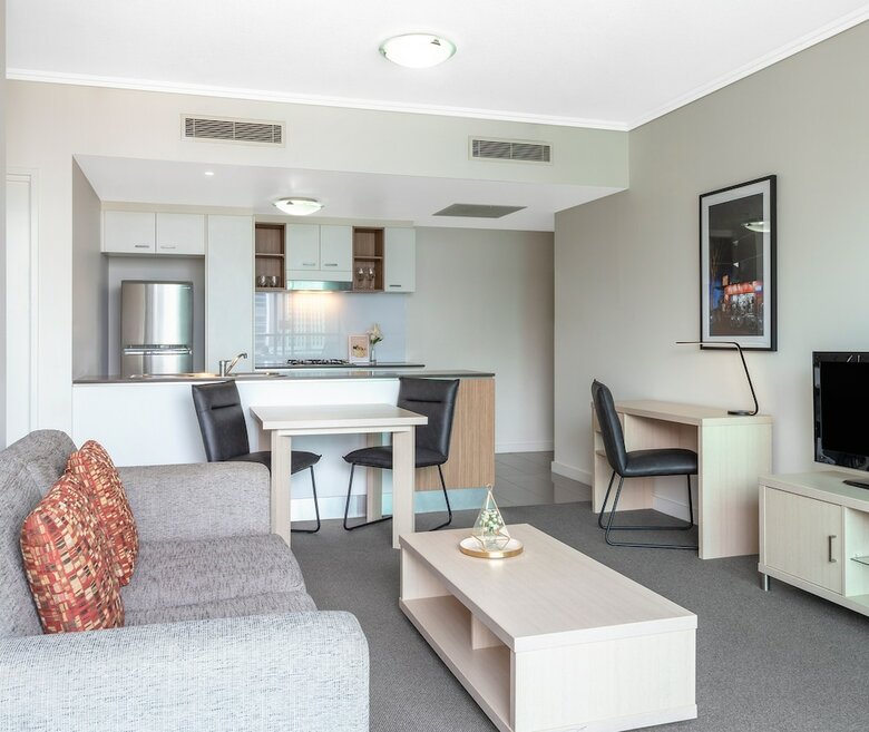 Hotel Oaks Charlotte Towers