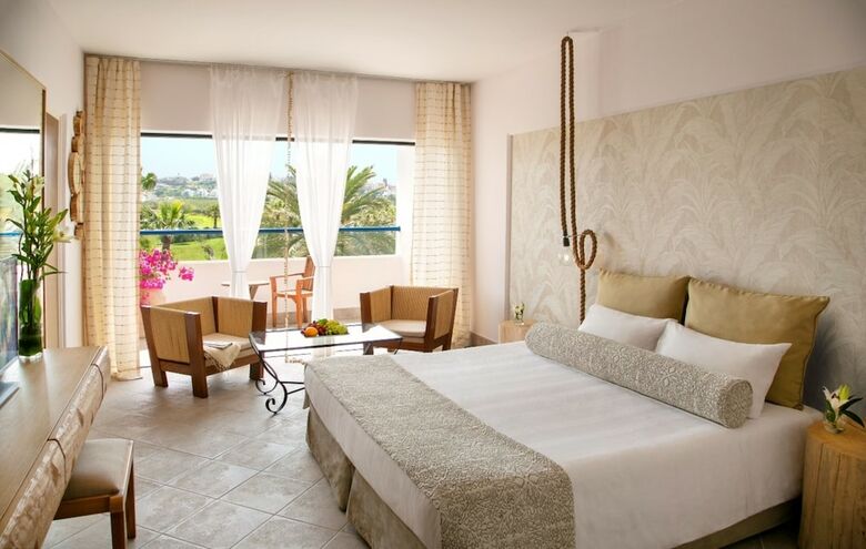 Hotel Azia Resort & Spa