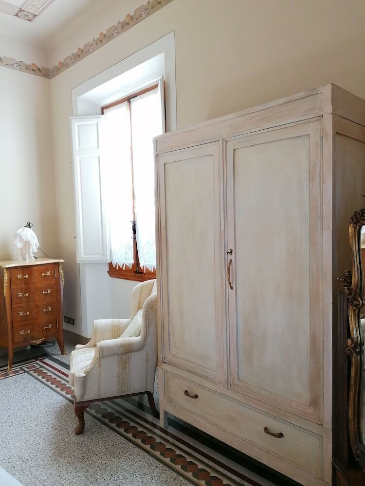 Hostal Cosetta Guest House