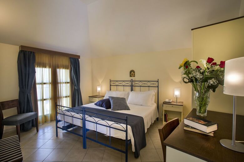 Al Pescatore Hotel & Restaurant
