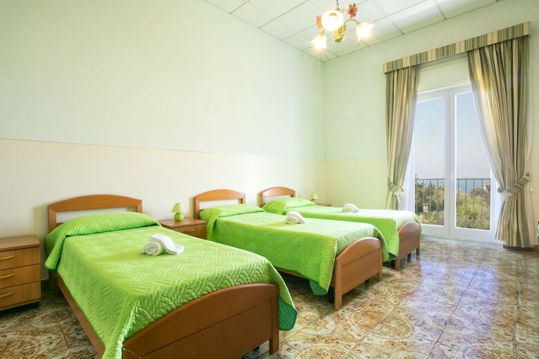 Hotel Sisters Hostel