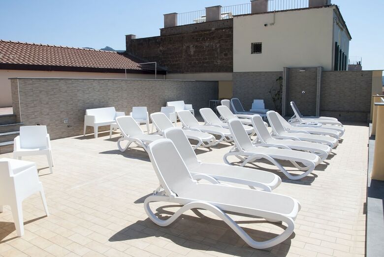 Hotel Sisters Hostel