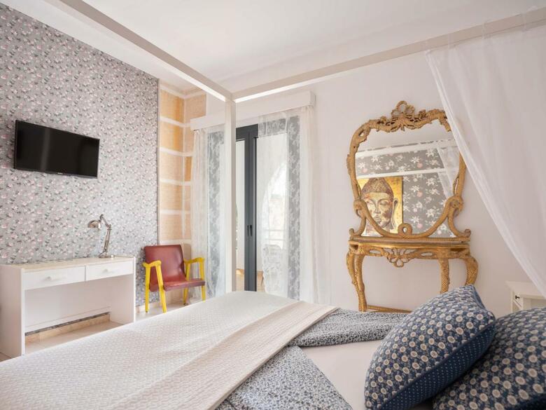 Bella Colina Vintage Hotel 1953