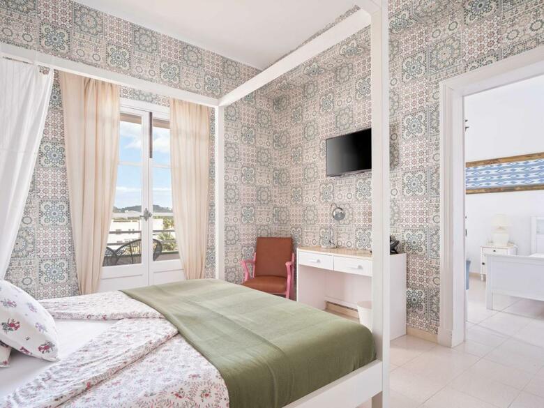 Bella Colina Vintage Hotel 1953