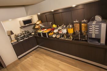Hotel City Express Suites Cabo San Lucas