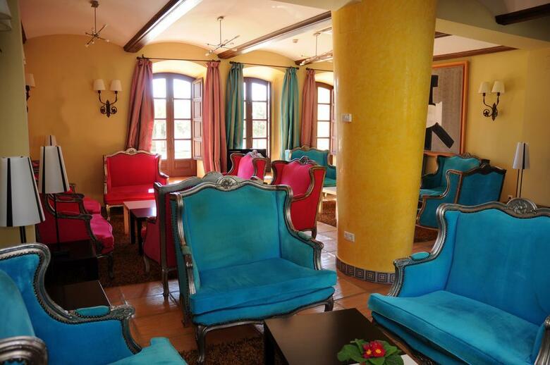 Hotel El Carmen (puente Genil)