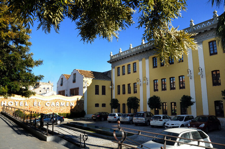 Hotel El Carmen (puente Genil)
