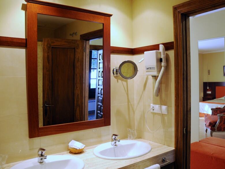 Hotel El Carmen (puente Genil)