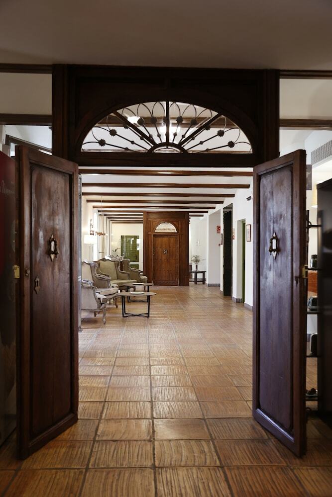 Hotel El Carmen (puente Genil)