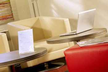 Hotel Kyriad Lyon Est - Bron Eurexpo Le Cottage