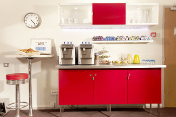 Hotel Kyriad Lyon Est - Bron Eurexpo Le Cottage