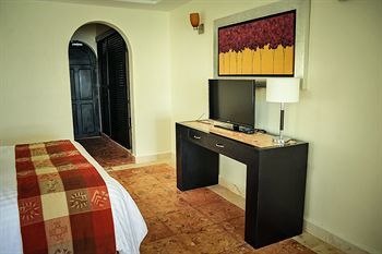 Blue Sky Hotel Boutique