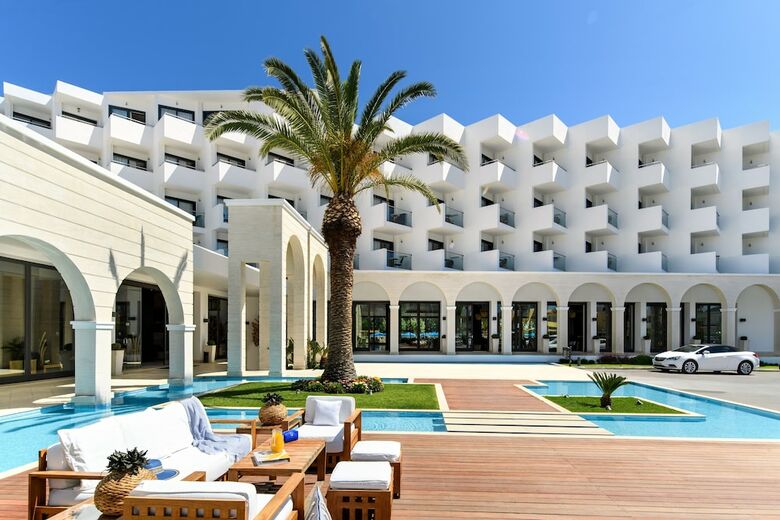 Mitsis Faliraki Beach Hotel & Spa