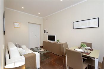 Aparthotel Colosseo Gardens